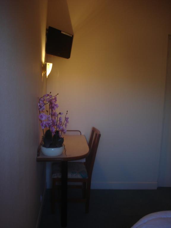 Le Terminus Hotel Tarascon Ruang foto