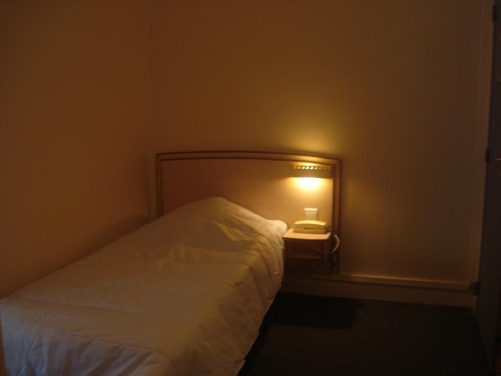 Le Terminus Hotel Tarascon Ruang foto